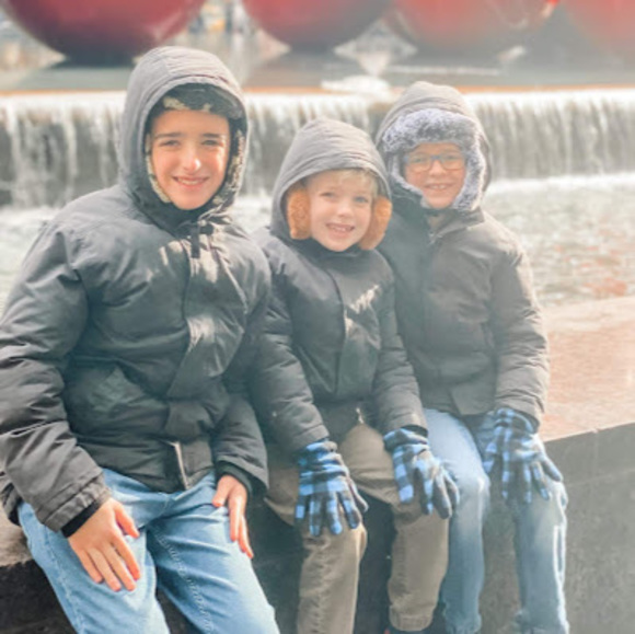 Meet your Posher, Jillian - Picture 1 of 1